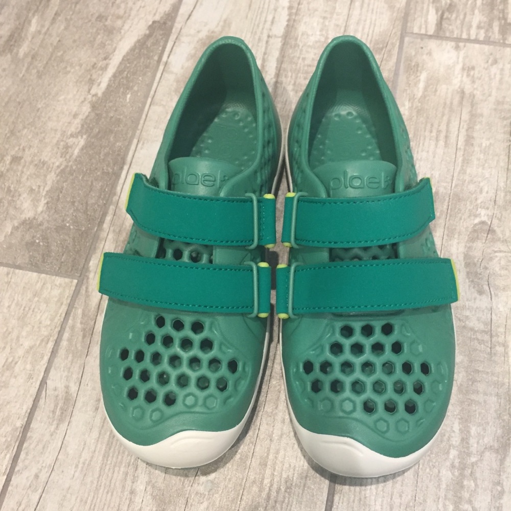 New Plae Mimo Size 4 Youth